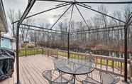 Lainnya 5 Family-friendly Lake Wawasee Home w/ Deck