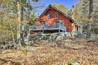 Lainnya Poconos Cabin Escape w/ Elevated Forest Views