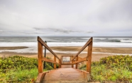 อื่นๆ 6 Cozy Oregon Resort Condo - Steps to Lincoln Beach!