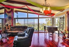 อื่นๆ 5 Colorful El Cajon Gem: Deck, Garden & Valley Views