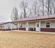 Khác 3 Updated Missouri Cabin Rental on Large Farm