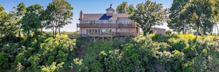 Others Afton Waterfront Retreat w/ Spacious Deck!