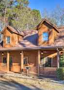 Imej utama Bryson City Cabin w/ Private Yard & Hot Tub!