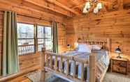 อื่นๆ 3 Bryson City Cabin w/ Private Yard & Hot Tub!