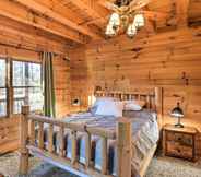 Others 3 Bryson City Cabin w/ Private Yard & Hot Tub!