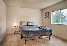 其他 3 Charming Grants Pass Home w/ Large Backyard!