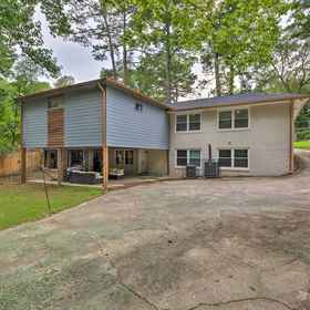 Interior 1 Stylish Atlanta Retreat < 7 Mi to Midtown!, Peachtree Center Hotels