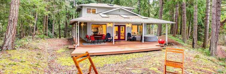 อื่นๆ Lakefront Yelm Home: Lake Views + Pet Friendly!