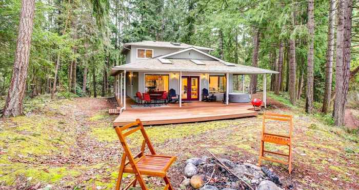 อื่นๆ Lakefront Yelm Home: Lake Views + Pet Friendly!