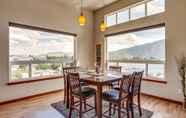 Lain-lain 6 Breezy Lake Chelan Condo w/ Pool & Hot Tub Access!