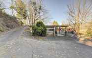 Others 2 Pet-friendly Grants Pass Home w/ Hot Tub!