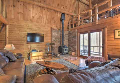Others Rustic Madison 'treehouse' Cabin With Game Room!