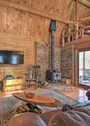 Imej utama Rustic Madison 'treehouse' Cabin With Game Room!