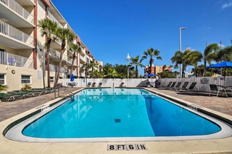 Others 4 Indian Shores Condo w/ 2 Balconies & Pool Access!