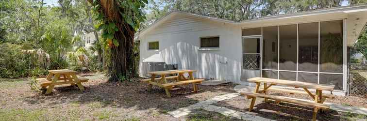 Lainnya Charming Mid-century House - Just Steps to Lake!