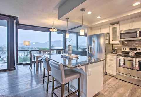 Others Seaside Condo w/ Pool, Balcony & Beach Access!