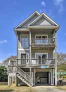 Primary image Home w/ Deck in Corolla Light: Walk to Beach!