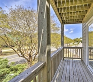 Others 2 Home w/ Deck in Corolla Light: Walk to Beach!