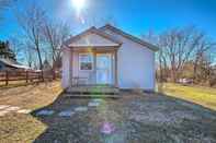 Others 'the Brewer Guesthouse' Tiny Home w/ Patio & Yard!