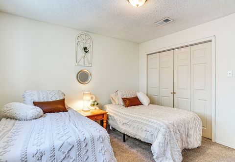 Others 4 Mi to At&t Stadium: Townhome in Fort Worth