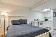 Lainnya Bright Gulf Coast Escape - 8 Mi to Johns Pass!