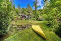 Khác Enchanting Highlands Cottage With Pond & Falls!