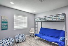 其他 Breezy Largo Getaway - 5 Minutes to Beach!