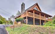 Others 2 Homey Sevierville Cabin w/ Deck Near Pigeon Forge!