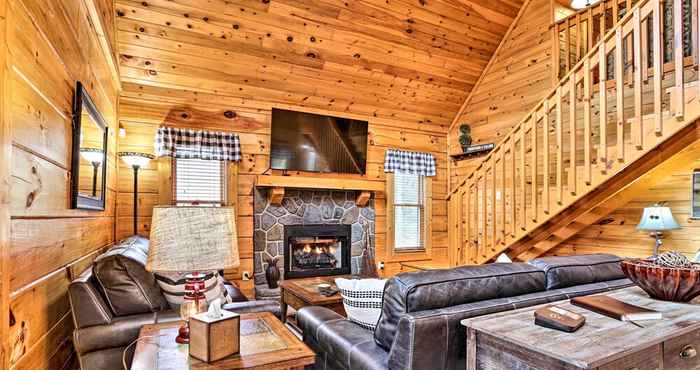 Lainnya Homey Sevierville Cabin w/ Deck Near Pigeon Forge!