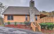 Others 6 Homey Sevierville Cabin w/ Deck Near Pigeon Forge!