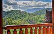 Others 3 Expansive Cabin in Gatlinburg w/ Luxury Amenities!