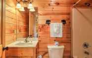 Others 4 Expansive Cabin in Gatlinburg w/ Luxury Amenities!