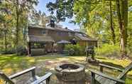 Others 4 Rustic Retreat w/ Hot Tub in North Branford!