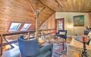 Others 7 Rustic Retreat w/ Hot Tub in North Branford!