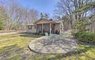 Lain-lain 2 Endearing Cottage w/ Fire Pit & Private Beach