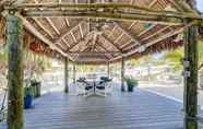 Lainnya 6 Canal-front Florida Keys Home w/ Dock!