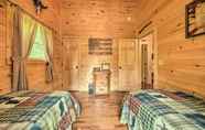 Others 4 Smoky Mountain Cabin Hideaway With Fire Pit!