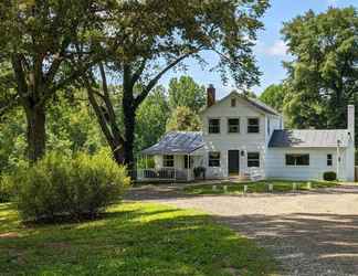 อื่นๆ 2 The Shotwell House: by Shenandoah National Park!