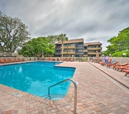 Others 6 Charming Condo w/ Pool Access - Walk to Beach