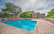 Others 6 Charming Condo w/ Pool Access - Walk to Beach