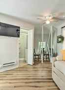 Imej utama Epic Brunswick Apartment, Deck w/ Private Hot Tub!