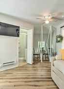 Imej utama Epic Brunswick Apartment, Deck w/ Private Hot Tub!