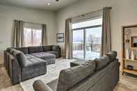 Khác Fairview Vacation Rental w/ Mountain Views!