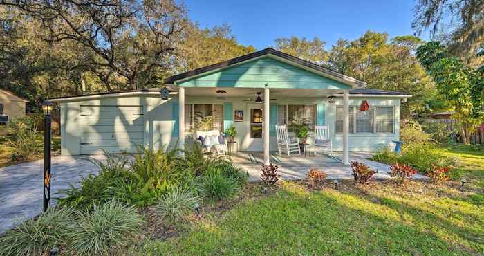 Others Adorable Cottage w/ Yard, Walk to Lake Dora!