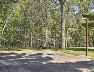 Others 2 Tranquil Riverside Home w/ Wraparound Deck & Views