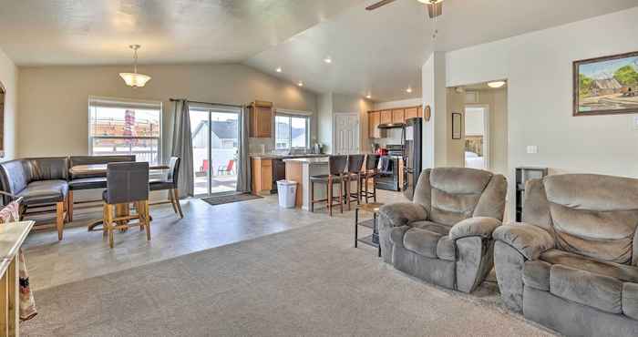 Others Spacious Family Home w/ Large Deck & Fire Pit!