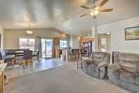 Others Spacious Family Home w/ Large Deck & Fire Pit!