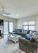 Imej utama Sunny Brigantine Townhome: Walk to Beach