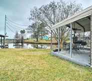 Lain-lain 2 Lake Livingston Hideaway w/ Dock + Gas Grill!