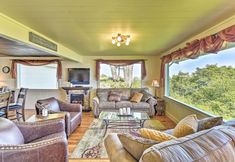 Others 3 Waterfront Home ~ 6 Mi to Olympic National Park!